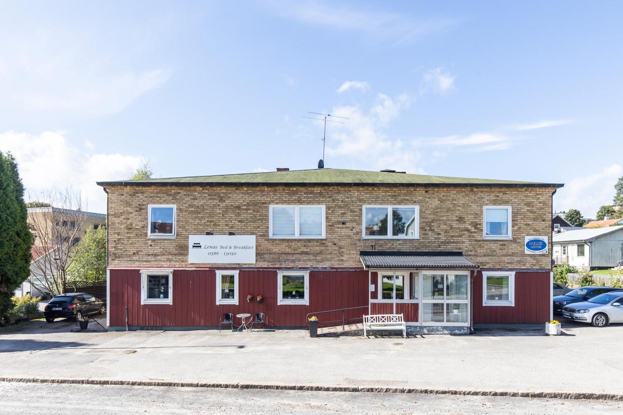 Lenas Bed & Breakfast Degerfors Экстерьер фото